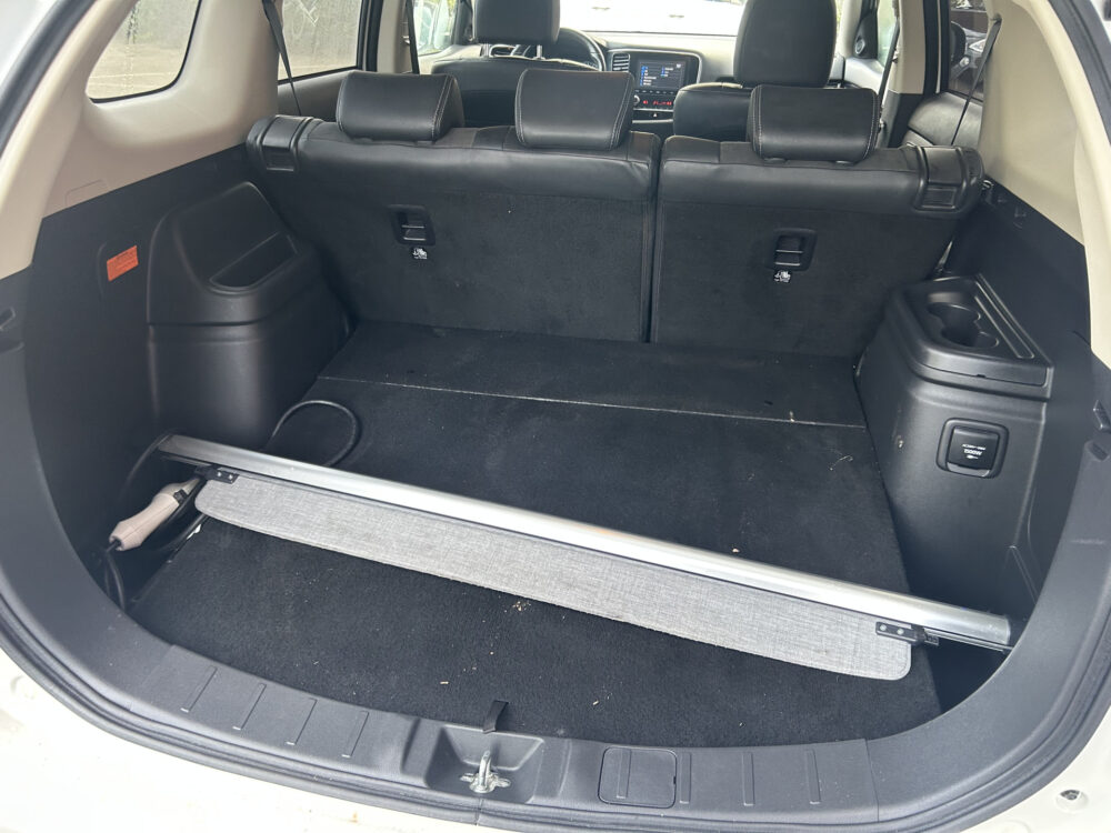 Mitsubishi Outlander 2.4 PHEV Intense+ // HALF-LEDER/ALCANTARA // NAVI + CARPLAY // STANDKACHEL FUNCTIE // CAMERA // KEYLESS // ELEK. STOEL // TREKHA 30