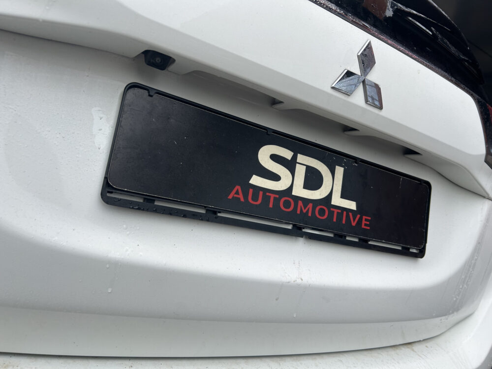 Mitsubishi Outlander 2.4 PHEV Intense+ // HALF-LEDER/ALCANTARA // NAVI + CARPLAY // STANDKACHEL FUNCTIE // CAMERA // KEYLESS // ELEK. STOEL // TREKHA 33