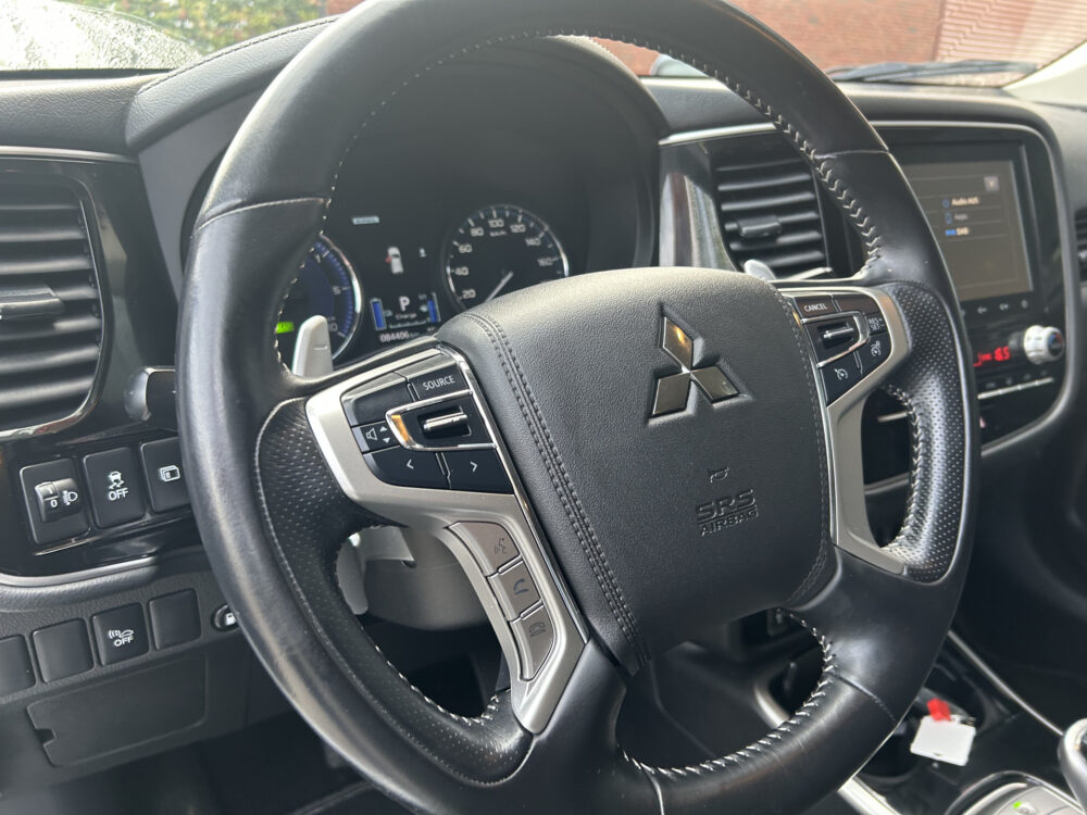 Mitsubishi Outlander 2.4 PHEV Intense+ // HALF-LEDER/ALCANTARA // NAVI + CARPLAY // STANDKACHEL FUNCTIE // CAMERA // KEYLESS // ELEK. STOEL // TREKHA 6