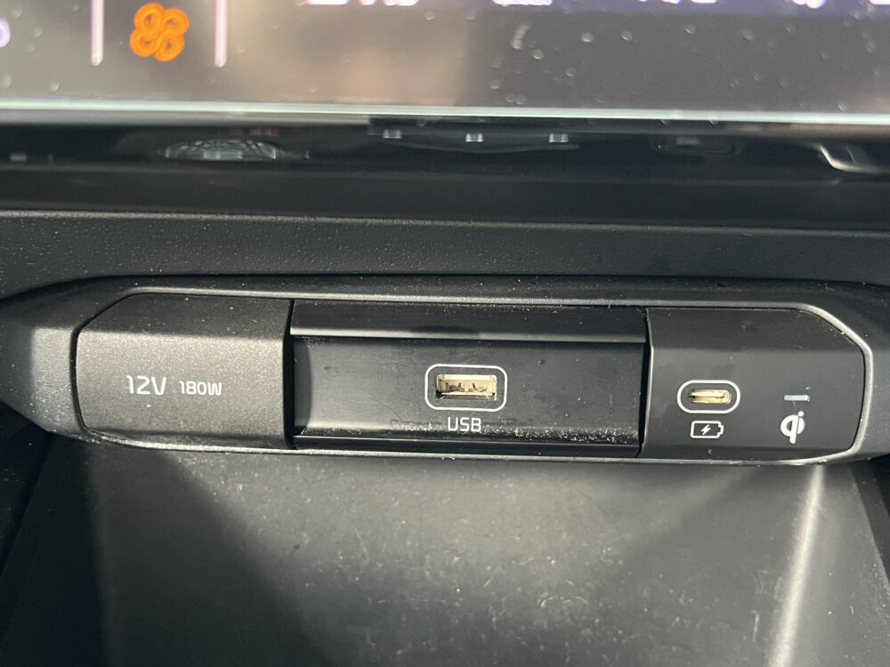 Kia e-Niro DynamicPlusLine 64 kWh // NAVI // CAMERA // ELEK. ACHTERKLEP // APPLE CARPLAY - ANDROID AUTO // ADAPTIVE CRUISE // 27