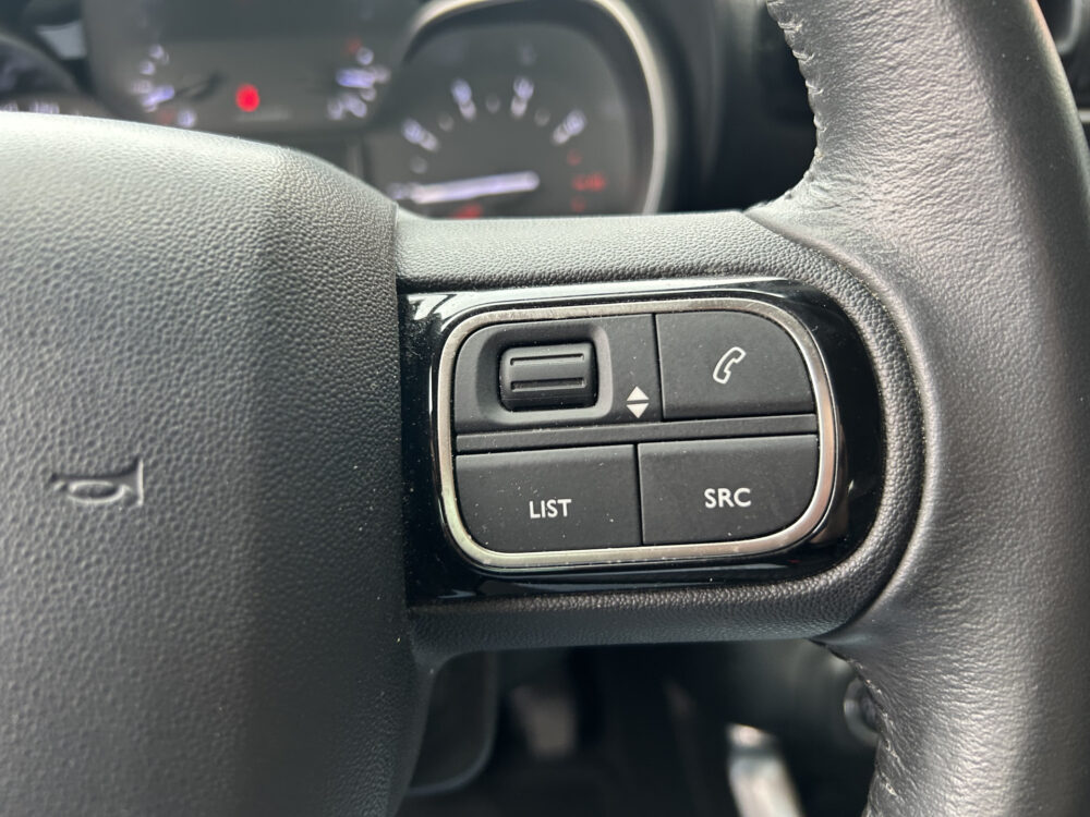 Citroën C3 Aircross 1.2 PureTech Shine // LED // KEYLESS // NAVI + CARPLAY // CAMERA // PDC // CLIMA 10
