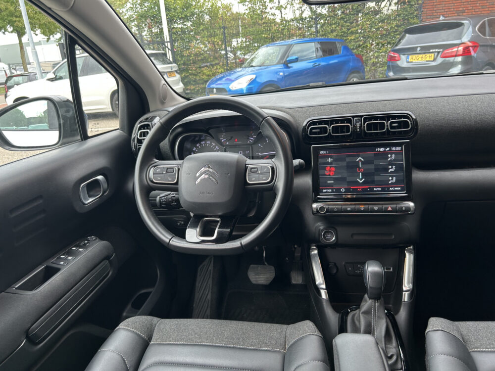 Citroën C3 Aircross 1.2 PureTech Shine // LED // KEYLESS // NAVI + CARPLAY // CAMERA // PDC // CLIMA 7