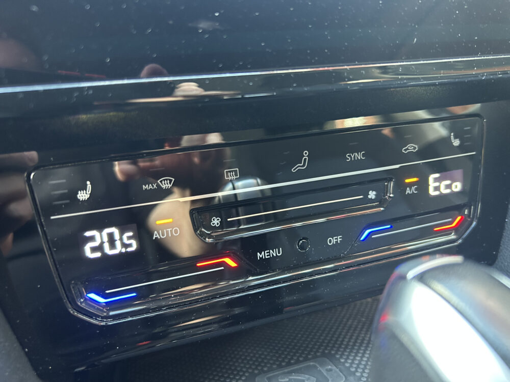 Volkswagen Passat Variant 1.4 TSI PHEV GTE Business 94,8 SOH!! // // LED // ADAP. CRUISE // NAVI + CARPLAY // CAMERA // PDC V+A // ERGO COMFORT ST 18
