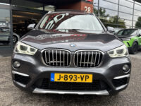 BMW X1 xDrive20i Executive // PANO / SCHUIF- KANTELDAK // NAVI // PDC V+A // CRUISE // TREKHAAK // ELEK. ACHTERKLEP // 40