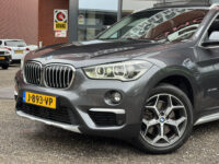 BMW X1 xDrive20i Executive // PANO / SCHUIF- KANTELDAK // NAVI // PDC V+A // CRUISE // TREKHAAK // ELEK. ACHTERKLEP // 41