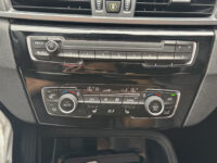 BMW X1 xDrive20i Executive // PANO / SCHUIF- KANTELDAK // NAVI // PDC V+A // CRUISE // TREKHAAK // ELEK. ACHTERKLEP // 55