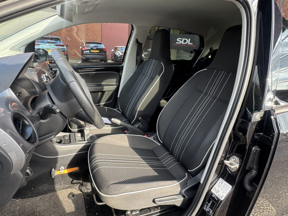 SEAT Mii 1.0 Sport Intense // AIRCO // PARKEER SENSOREN // 5-DEURS // CRUISE // BLUETOOTH // 12