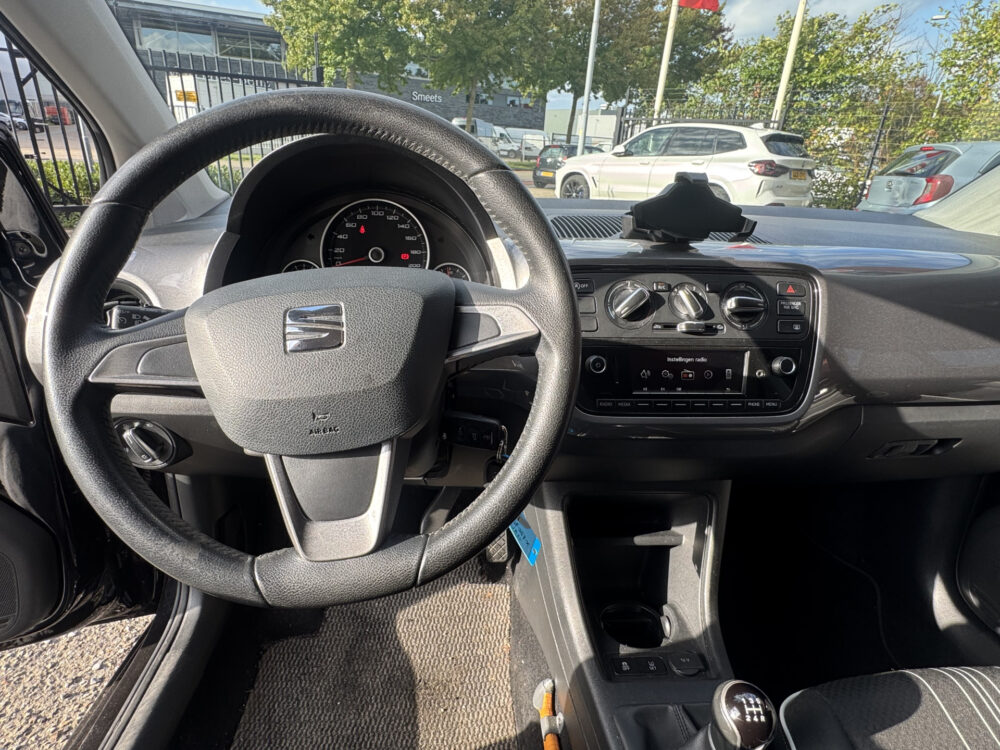 SEAT Mii 1.0 Sport Intense // AIRCO // PARKEER SENSOREN // 5-DEURS // CRUISE // BLUETOOTH // 14