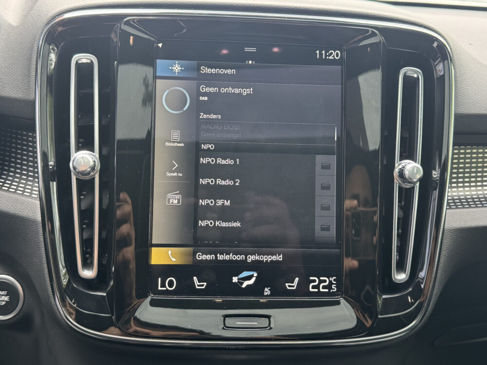Volvo XC40 1.5 T5 Recharge R-Design // PANO SCHUIF-DAK // TREKHAAK // MEMORY SEATS // HARMAN KARDON AUDIO // CAMERA // ADAPTIVE CRUISE // 25