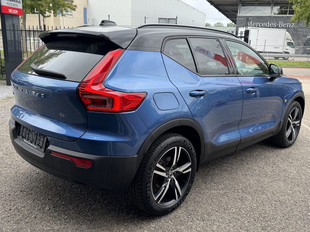 Volvo XC40 1.5 T5 Recharge R-Design // PANO SCHUIF-DAK // TREKHAAK // MEMORY SEATS // HARMAN KARDON AUDIO // CAMERA // ADAPTIVE CRUISE // 4