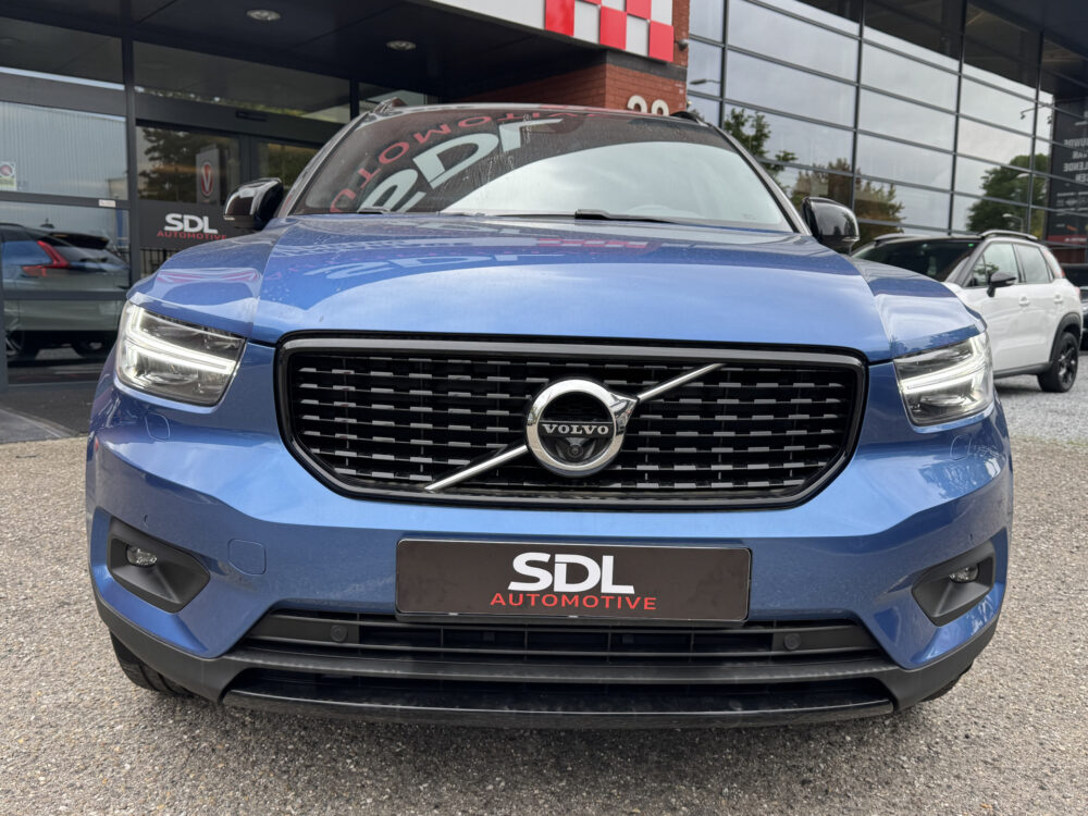 Volvo XC40 1.5 T5 Recharge R-Design // PANO SCHUIF-DAK // TREKHAAK // MEMORY SEATS // HARMAN KARDON AUDIO // CAMERA // ADAPTIVE CRUISE // 6