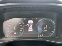 Volvo XC40 1.5 T5 Recharge R-Design // PANO SCHUIF-DAK // TREKHAAK // MEMORY SEATS // HARMAN KARDON AUDIO // CAMERA // ADAPTIVE CRUISE // 67