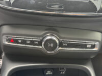 Volvo XC40 1.5 T5 Recharge R-Design // PANO SCHUIF-DAK // TREKHAAK // MEMORY SEATS // HARMAN KARDON AUDIO // CAMERA // ADAPTIVE CRUISE // 73