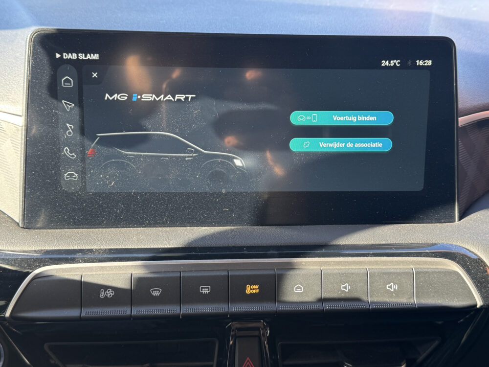 MG MG3 Hybrid+ 1.5 Hybrid+ Luxury // NAVI // CAMERA // ADAPTIVE CRUISE // CLIMA // APPLE CARPLAY-ANDROID AUTO // 16