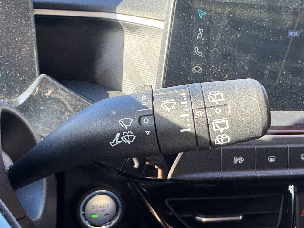 MG MG3 Hybrid+ 1.5 Hybrid+ Luxury // NAVI // CAMERA // ADAPTIVE CRUISE // CLIMA // APPLE CARPLAY-ANDROID AUTO // 27