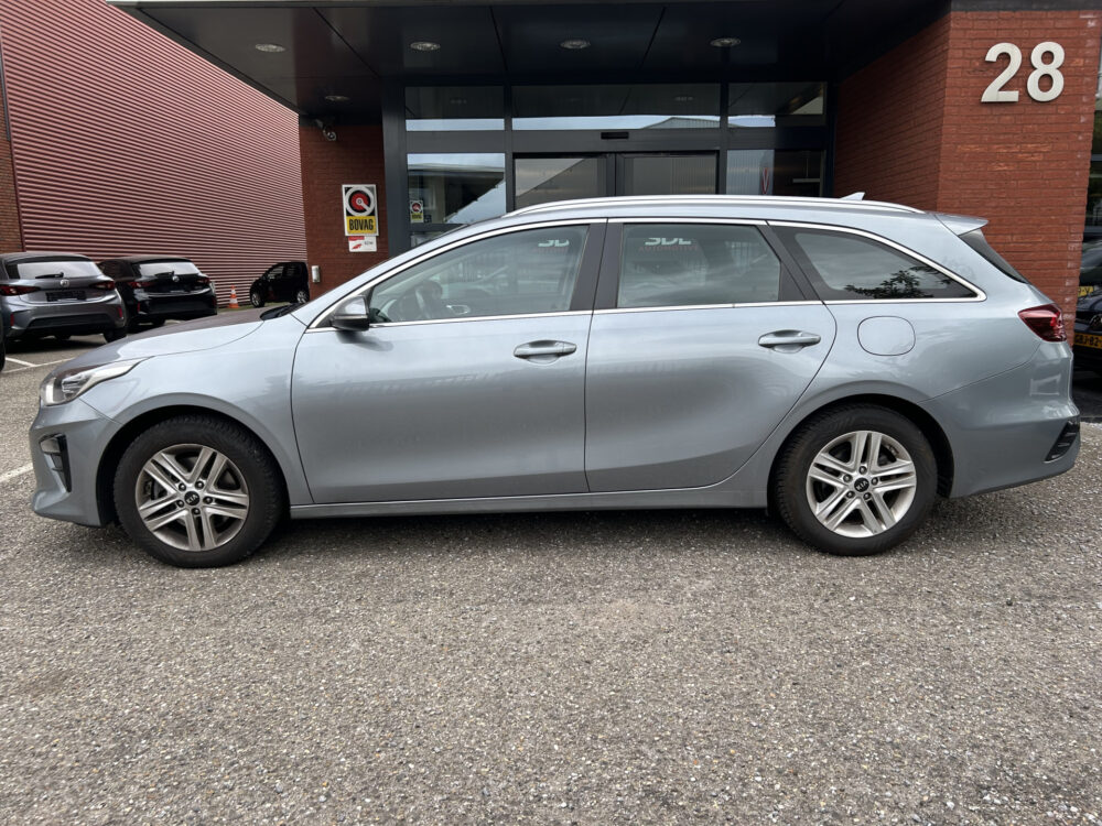 Kia Ceed Sportswagon 1.0 T-GDi DynamicLine // NAVI + CARPLAY // CLIMA // CAMERA // PDC // CRUISE 3