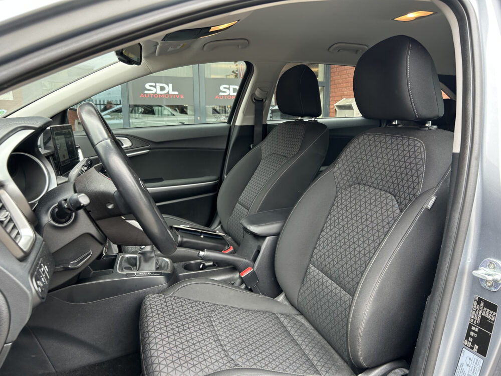 Kia Ceed Sportswagon 1.0 T-GDi DynamicLine // NAVI + CARPLAY // CLIMA // CAMERA // PDC // CRUISE 8