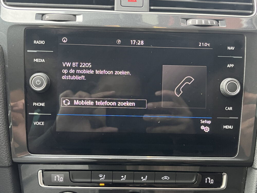 Volkswagen Golf 1.0 TSI Comfortline Business // LED // NAVI + CARPLAY // ADAPTIVE CRUISE // CLIMA // PDC // TREKHAAK!! 18