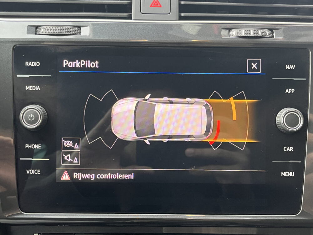 Volkswagen Golf 1.0 TSI Comfortline Business // LED // NAVI + CARPLAY // ADAPTIVE CRUISE // CLIMA // PDC // TREKHAAK!! 20