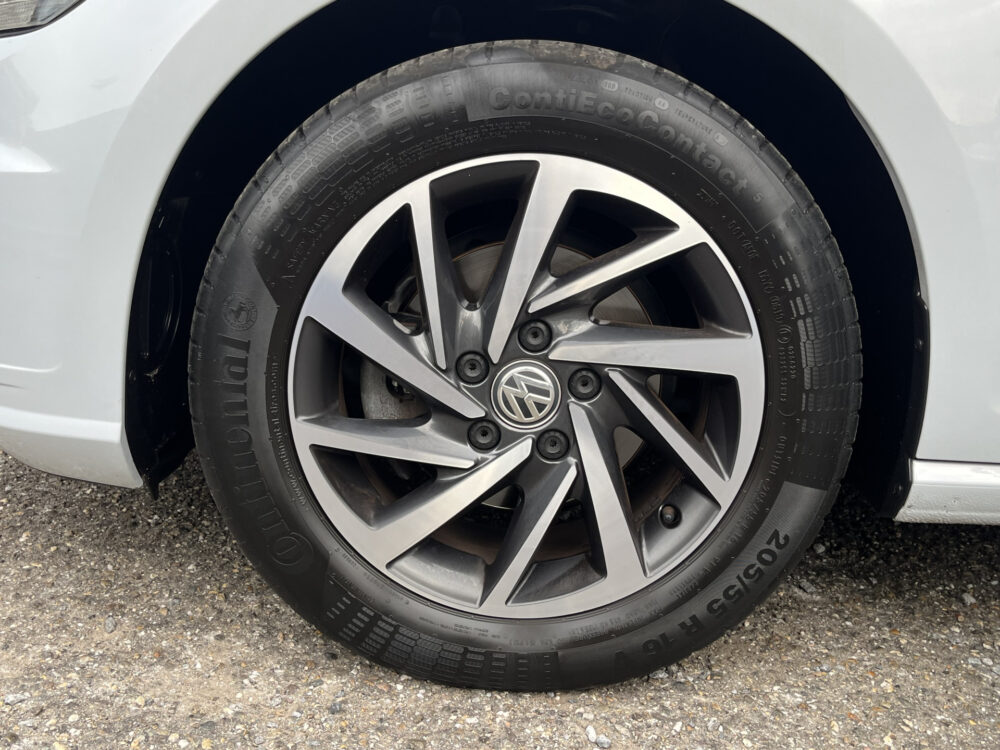 Volkswagen Golf 1.0 TSI Comfortline Business // LED // NAVI + CARPLAY // ADAPTIVE CRUISE // CLIMA // PDC // TREKHAAK!! 9