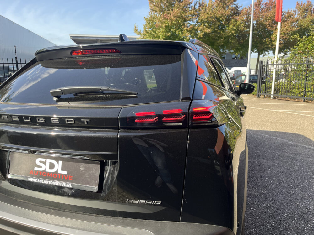 Peugeot 2008 1.2 Hybrid 145 GT // ADAPT. CRUISE // DODEHOEK // 360 CAMERA+SENSOREN // KEYLESS // SFEERVERLICHTING // 13