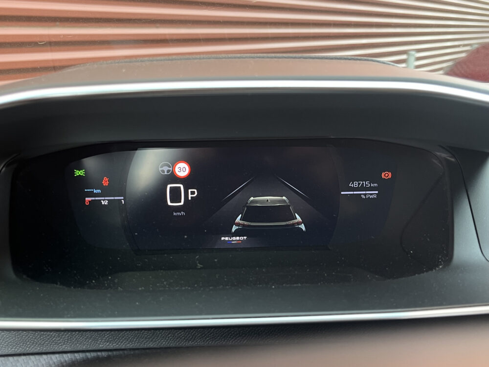 Peugeot 2008 1.2 Hybrid 145 GT // ADAPT. CRUISE // DODEHOEK // 360 CAMERA+SENSOREN // KEYLESS // SFEERVERLICHTING // 35