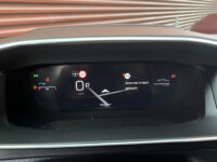 Peugeot 2008 1.2 Hybrid 145 GT // ADAPT. CRUISE // DODEHOEK // 360 CAMERA+SENSOREN // KEYLESS // SFEERVERLICHTING // 41