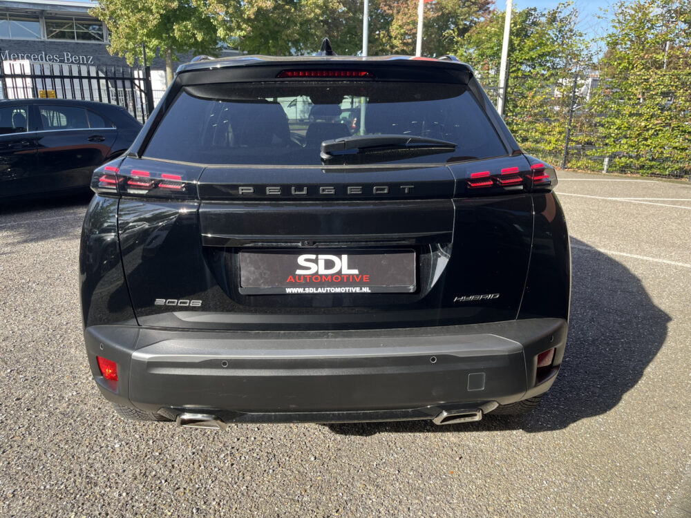 Peugeot 2008 1.2 Hybrid 145 GT // ADAPT. CRUISE // DODEHOEK // 360 CAMERA+SENSOREN // KEYLESS // SFEERVERLICHTING // 6