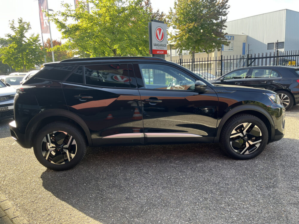 Peugeot 2008 1.2 Hybrid 145 GT // ADAPT. CRUISE // DODEHOEK // 360 CAMERA+SENSOREN // KEYLESS // SFEERVERLICHTING // 8