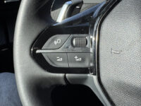 Peugeot 2008 1.2 Hybrid 145 Allure // CRUISE // APPLE CARPLAY-ANDROID AUTO // STOELVERWARMING // CLIMA // 45