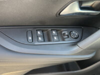 Peugeot 2008 1.2 Hybrid 145 Allure // CRUISE // APPLE CARPLAY-ANDROID AUTO // STOELVERWARMING // CLIMA // 61