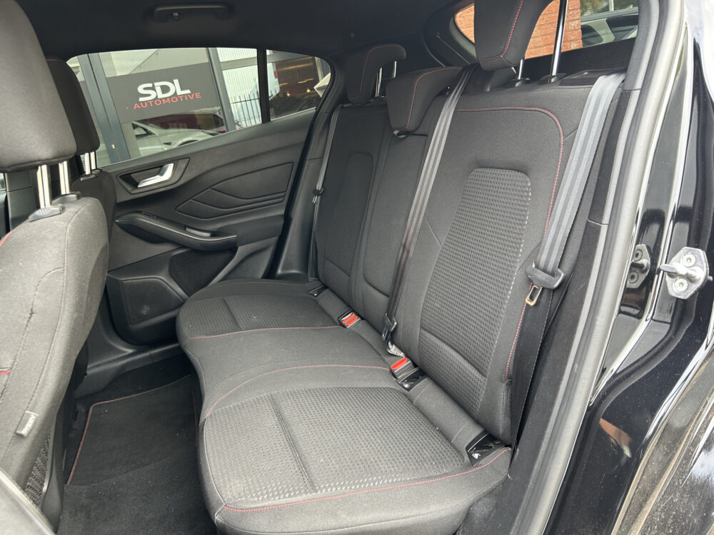 Ford Focus 1.0 EcoBoost 155PK!! Hybrid ST Line X // LED // NAVI + CARPLAY // B&O AUDIO // PDC V+A // CAMERA // KEYLESS // TREKHAAK!! 29