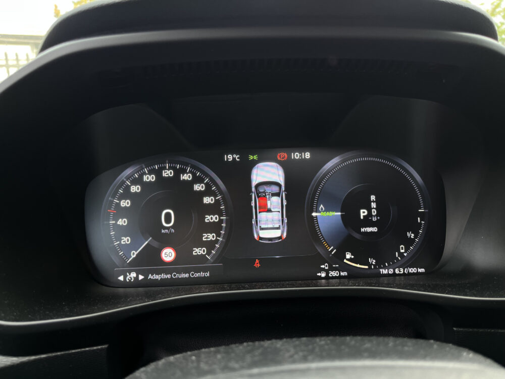 Volvo XC40 1.5 T5 Recharge Inscription // SCHUIF-KANTELDAK // LEDER // HARMAN&KARDON // DODEHOEK // ADAPT. CRUISE // 360 CAMERA+SENSOREN // 25