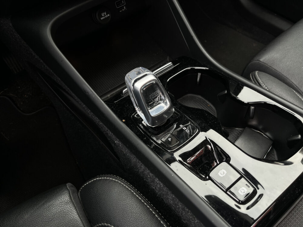 Volvo XC40 1.5 T5 Recharge Inscription // SCHUIF-KANTELDAK // LEDER // HARMAN&KARDON // DODEHOEK // ADAPT. CRUISE // 360 CAMERA+SENSOREN // 26