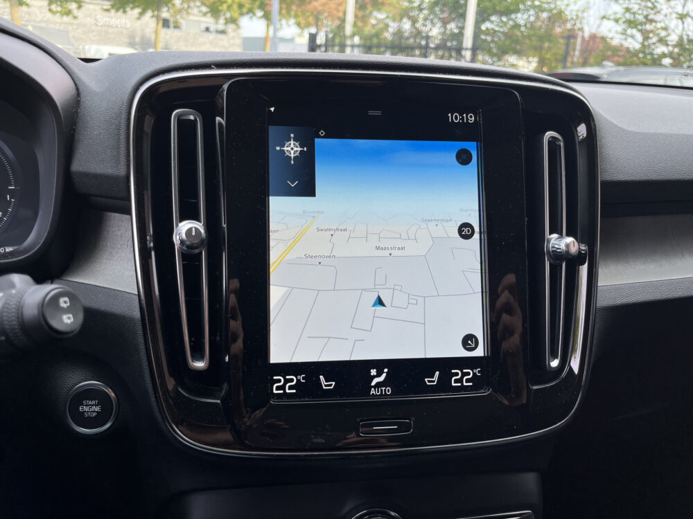 Volvo XC40 1.5 T5 Recharge Inscription // SCHUIF-KANTELDAK // LEDER // HARMAN&KARDON // DODEHOEK // ADAPT. CRUISE // 360 CAMERA+SENSOREN // 30