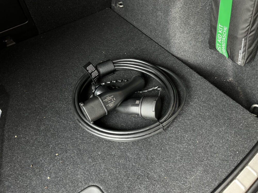 Volvo XC40 1.5 T5 Recharge Inscription // SCHUIF-KANTELDAK // LEDER // HARMAN&KARDON // DODEHOEK // ADAPT. CRUISE // 360 CAMERA+SENSOREN // 38