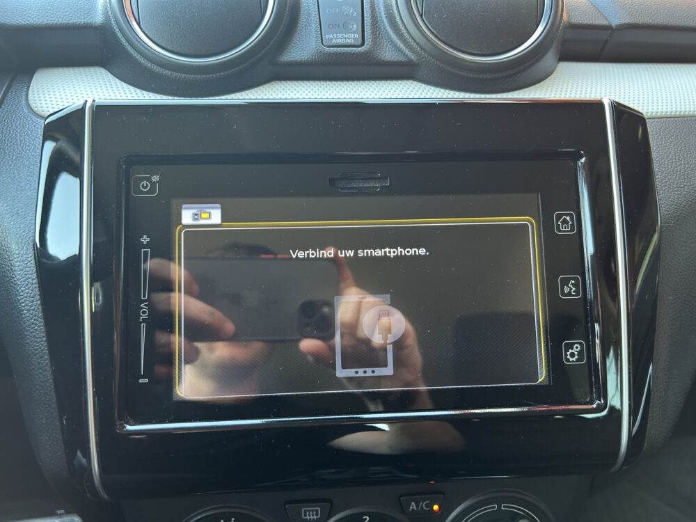 Suzuki Swift 1.2 Style Smart Hybrid // DODEHOEK // ADAPT. CRUISE // CAMERA+SENSOREN // STOELVERWARMING // APPLE CARPLAY / ANDROID AUTO 17