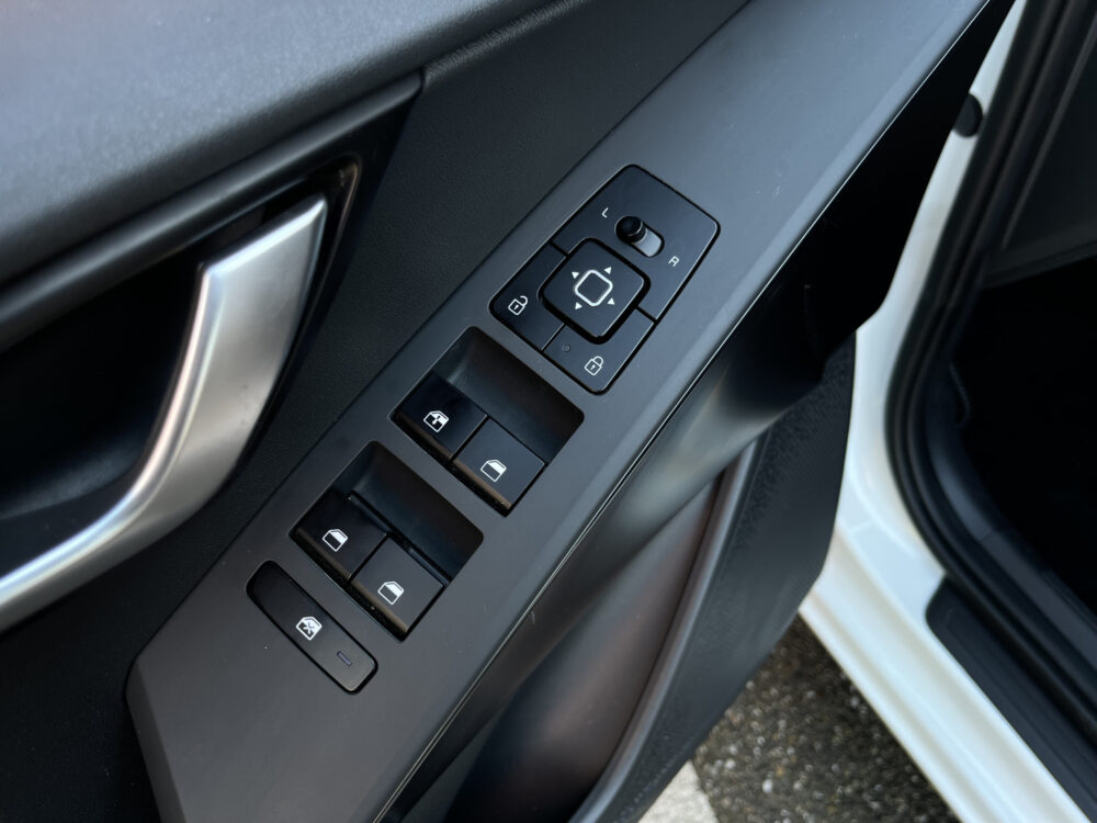 Kia Niro 1.6 GDi PHEV DynamicLine 35000KM!!! // LED // CAMERA+SENSOREN // CRUISE // APPLE-ANDROID AUTO // STUUR+STOELVERWARMING // VIRTUA 17