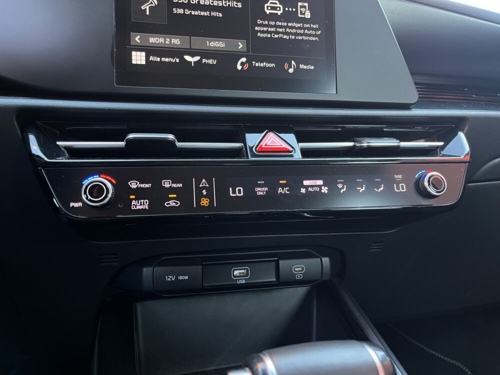 Kia Niro 1.6 GDi PHEV DynamicLine 35000KM!!! // LED // CAMERA+SENSOREN // CRUISE // APPLE-ANDROID AUTO // STUUR+STOELVERWARMING // VIRTUA 24