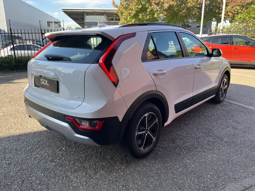 Kia Niro 1.6 GDi PHEV DynamicLine 35000KM!!! // LED // CAMERA+SENSOREN // CRUISE // APPLE-ANDROID AUTO // STUUR+STOELVERWARMING // VIRTUA 7