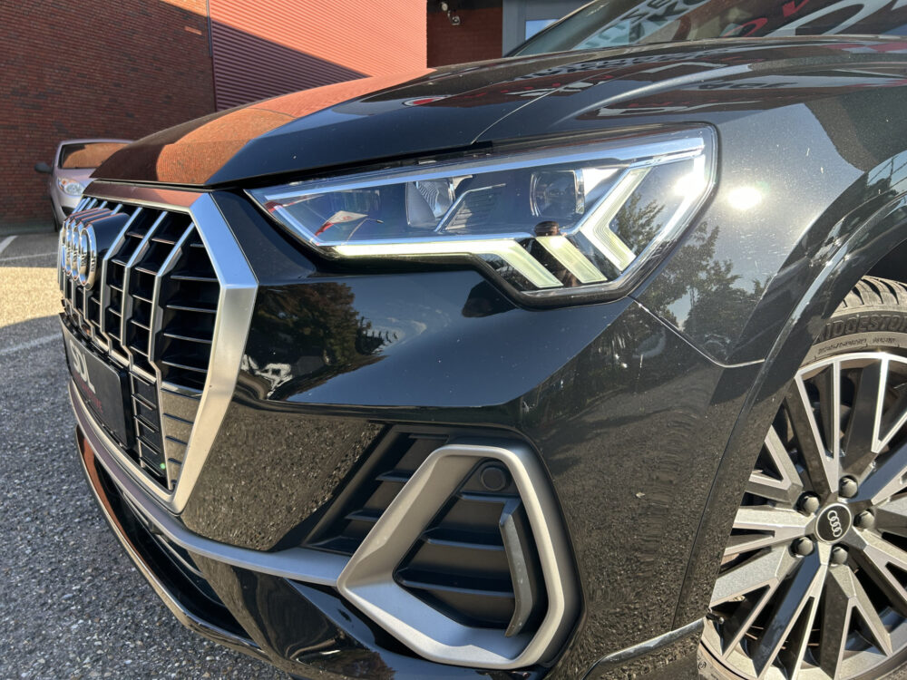 Audi Q3 45 TFSI e S edition S-Line // NAVI + CARPLAY // SONOS AUDIO // ADAPTIVE CRUISE // FULL LED // DODEHOEK DETECTIE // KEYLESS // EL 28