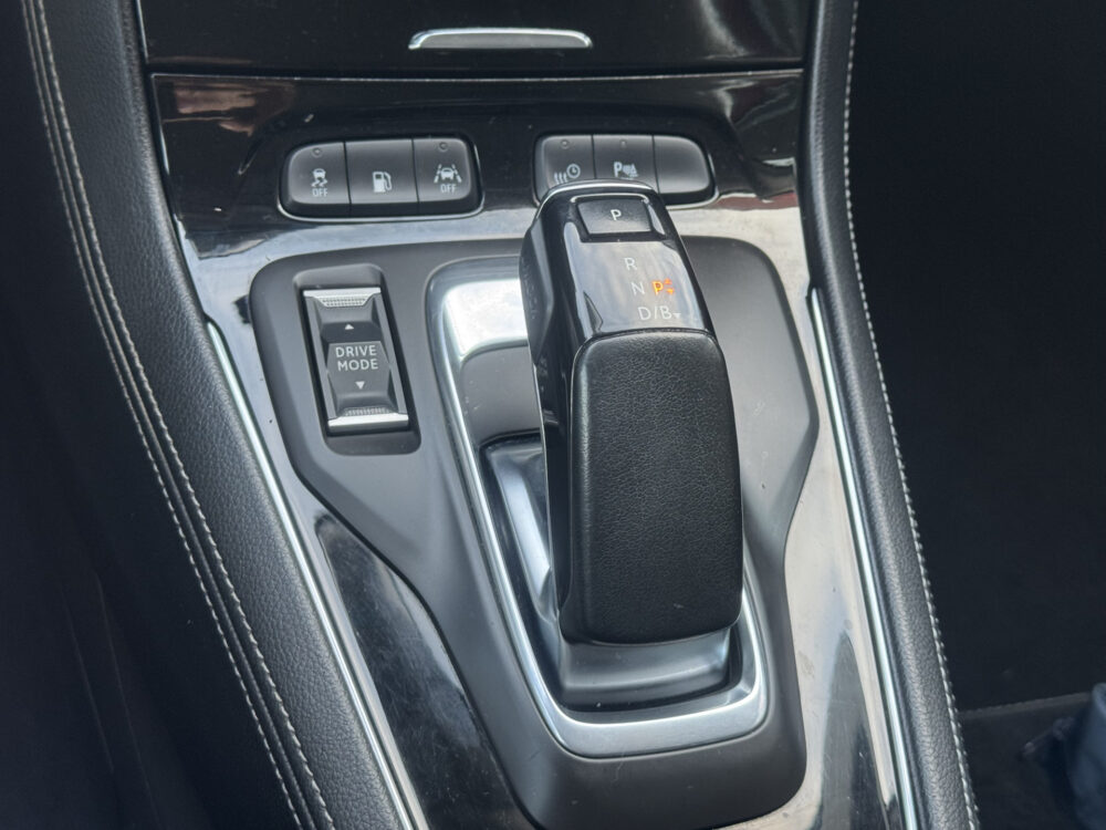 Opel Grandland X 1.6 Turbo Hybrid Ultimate // TREKHAAK // NAVI // CRUISE // CLIMA // CAMERA // MEMORY SEATS // DAB RADIO // 32