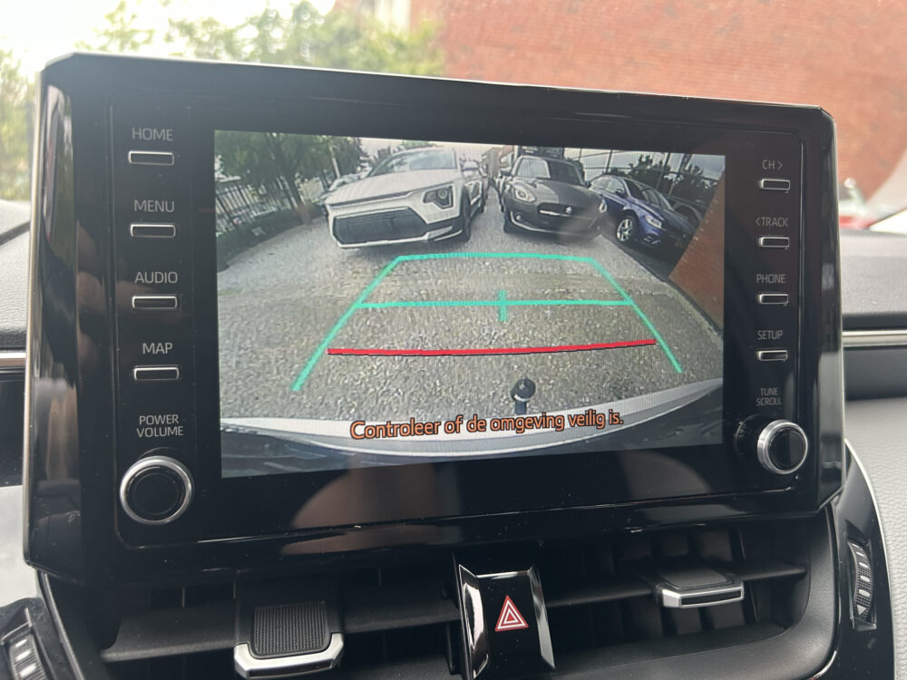 Toyota Corolla Touring Sports 1.8 Hybrid Executive // FULL LED // NAVI + CARPLAY // STOEL + STUURWIELVERWARMING // ADAPTIVE CRUISE // PDC V+A // KEYLESS // DO 15
