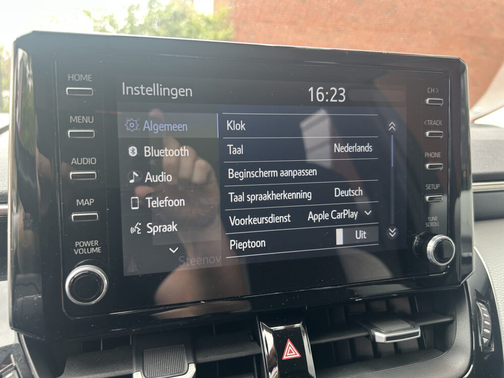 Toyota Corolla Touring Sports 1.8 Hybrid Executive // FULL LED // NAVI + CARPLAY // STOEL + STUURWIELVERWARMING // ADAPTIVE CRUISE // PDC V+A // KEYLESS // DO 16