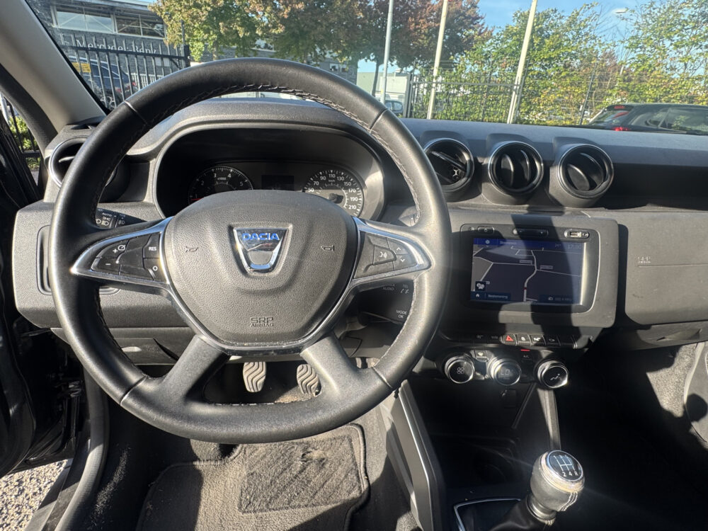 Dacia Duster 1.6 SCe Prestige // 360° CAMERA // NAVI // CLIMA // STOELVERWARMING // CRUISE // BLIND SPOT MONITOR // 13