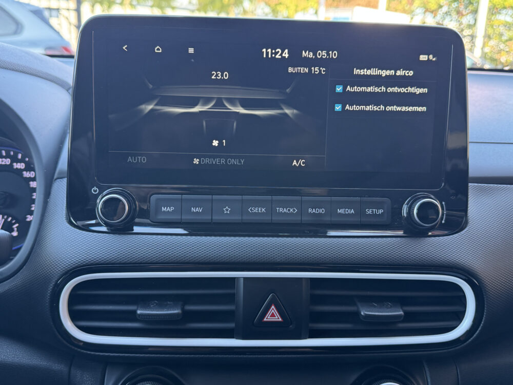 Hyundai KONA 1.6 GDI HEV Premium // TREKHAAK! // KRELL PREMIUM AUDIO // NAVI // CAMERA // CRUISE // 12
