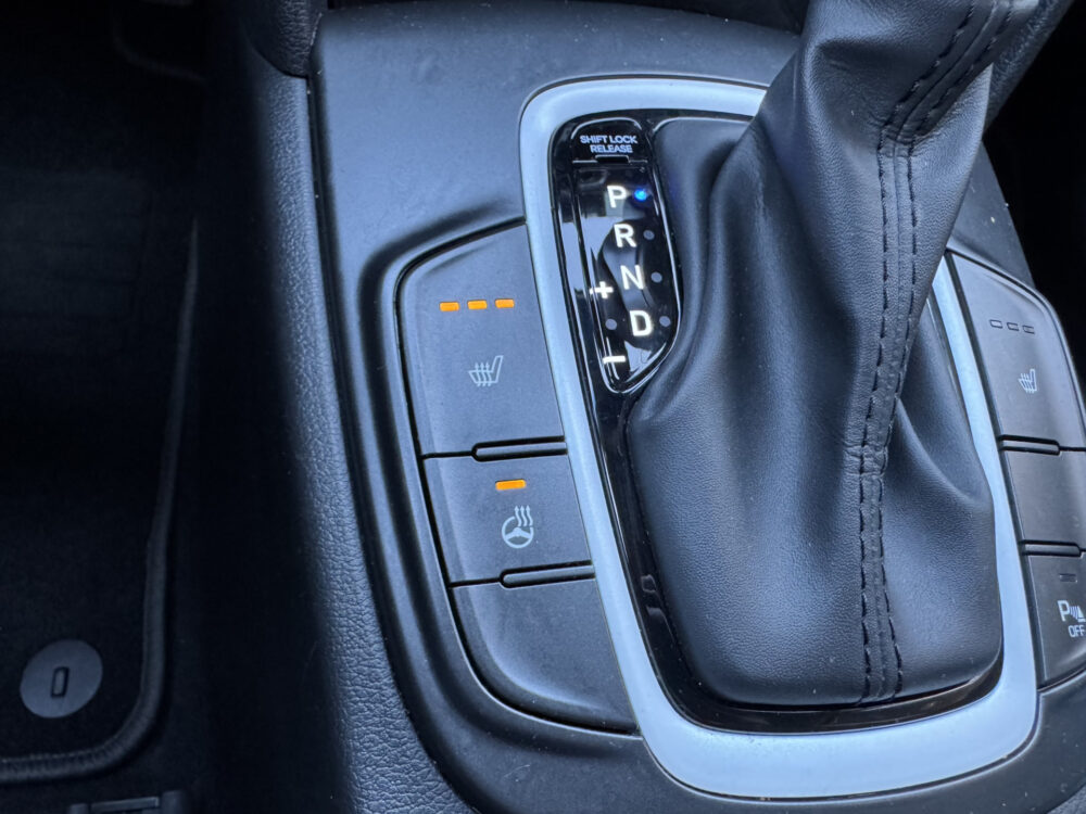Hyundai KONA 1.6 GDI HEV Premium // TREKHAAK! // KRELL PREMIUM AUDIO // NAVI // CAMERA // CRUISE // 18