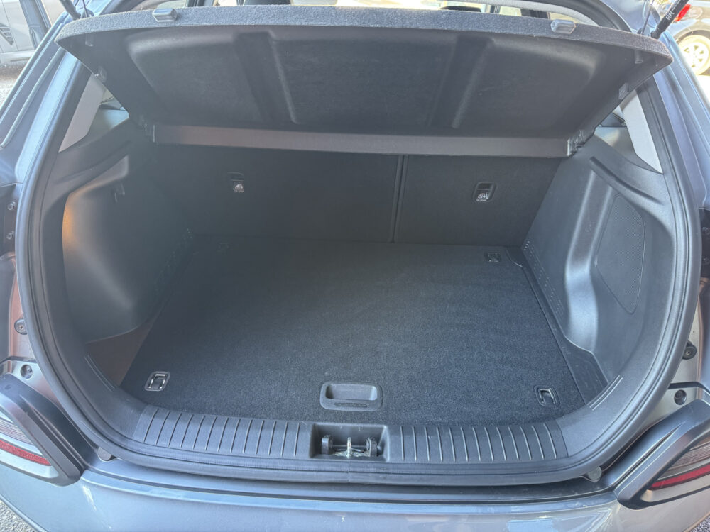 Hyundai KONA 1.6 GDI HEV Premium // TREKHAAK! // KRELL PREMIUM AUDIO // NAVI // CAMERA // CRUISE // 26