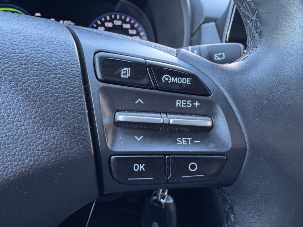 Hyundai KONA 1.6 GDI HEV Premium // TREKHAAK! // KRELL PREMIUM AUDIO // NAVI // CAMERA // CRUISE // 8