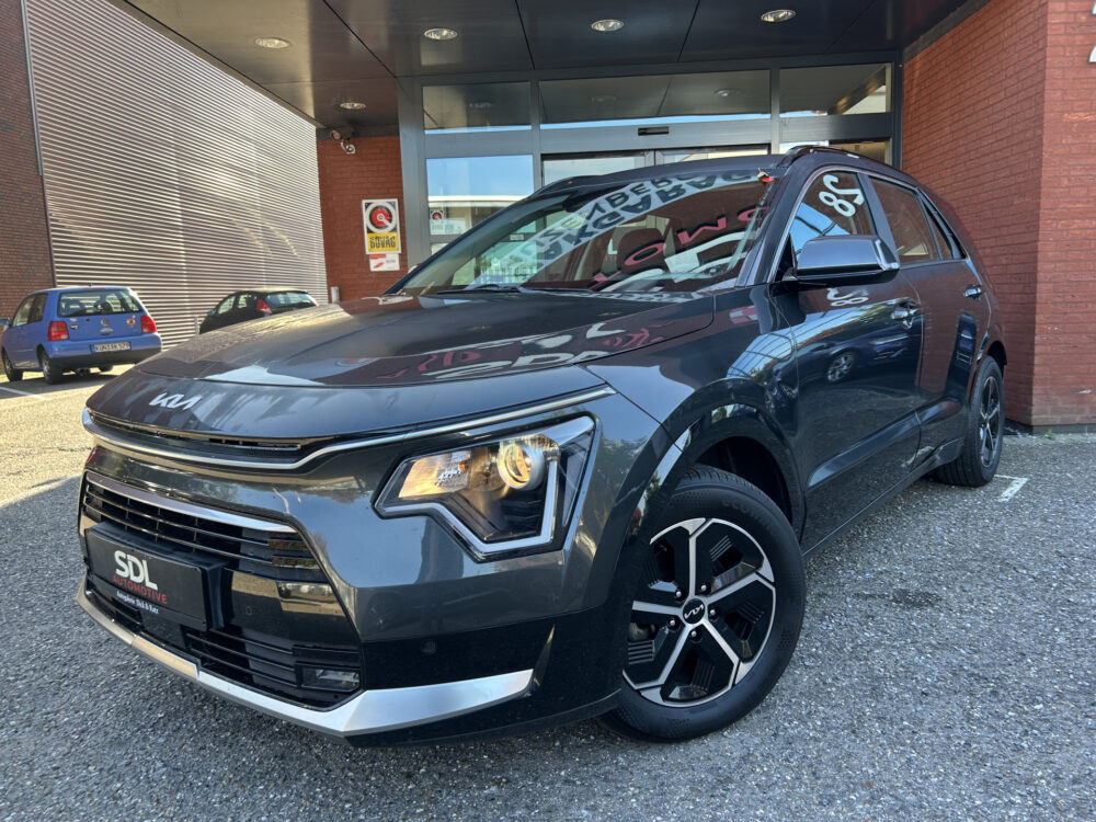 Kia Niro 1.6 GDi Hybrid DynamicLine // DEALER ONDERHOUDEN // ELEK. STOEL // KEYLESS // NAVI + CARPLAY // STOEL + STUURWIELVERWARMING // P 1
